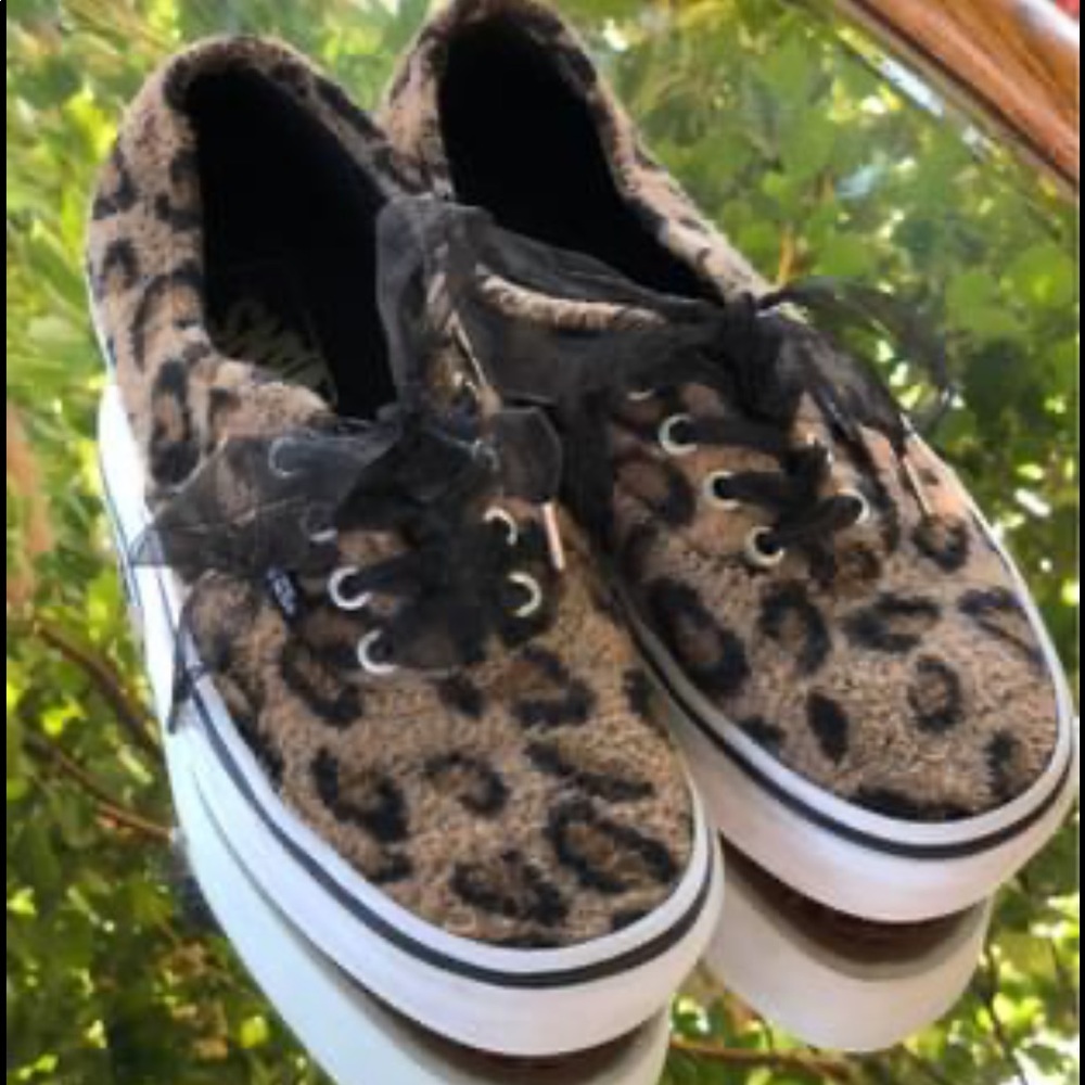 Vans Authentic Platform fuzzy Leopard Sneakers